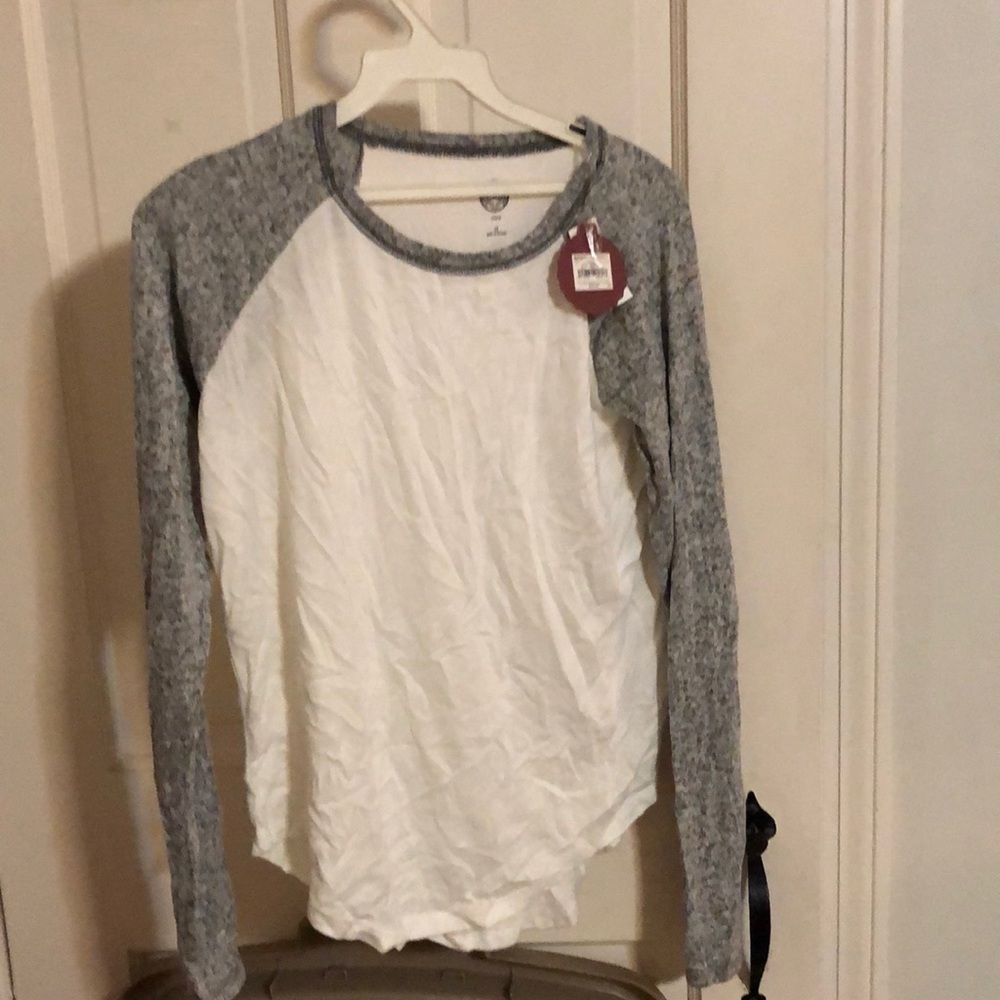 Women’s long sleeve shirt!